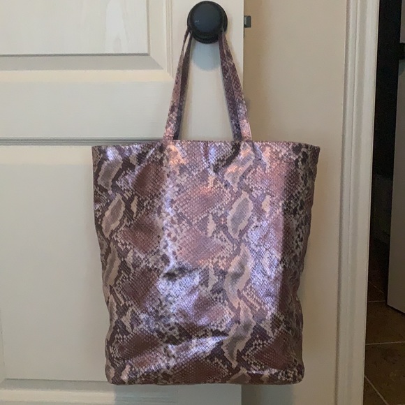 Purple snake skin tote - Picture 3 of 3
